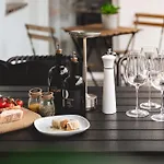 Nooqa - 'exklusives Design - Parkplatz, Balkon, Nespresso - 6 Personen - 85qm Appartement *