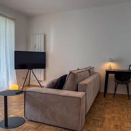 Nooqa! 'exklusives Design - Parkplatz, Balkon, Nespresso - 6 Personen - 85qm Lägenhet