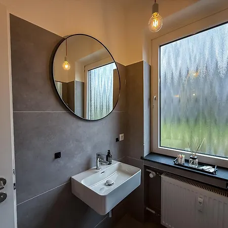 Nooqa! 'exklusives Design - Parkplatz, Balkon, Nespresso - 6 Personen - 85qm Duisburg