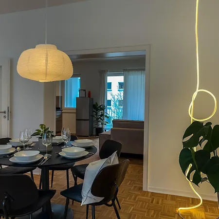 Apartment Nooqa! 'exklusives Design - Parkplatz, Balkon, Nespresso - 6 Personen - 85qm