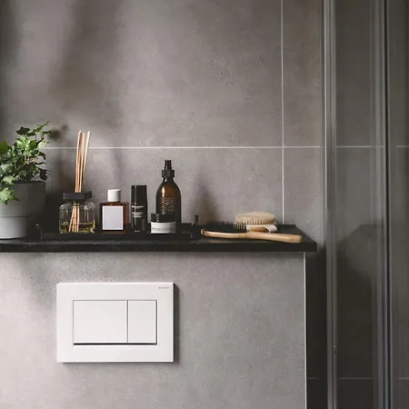 Nooqa - 'exklusives Design - Parkplatz, Balkon, Nespresso - 6 Personen - 85qm Lägenhet