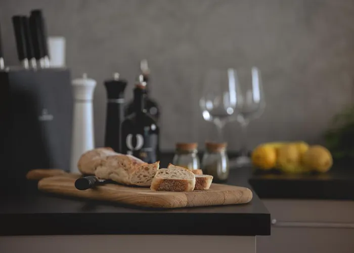 Nooqa - 'exklusives Design - Parkplatz, Balkon, Nespresso - 6 Personen - 85qm Appartement *